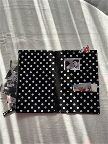 {{productViewItem.photos[photoViewList.activeNavIndex].Alt || productViewItem.photos[photoViewList.activeNavIndex].Description || 'Вкладка в блокнот | polka dots.'}}